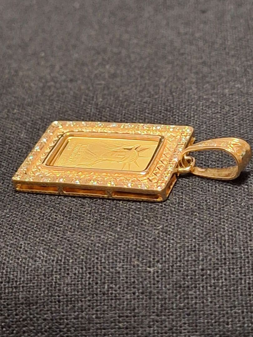 ペンダントトップ k18　自由の女神 希少デザイン