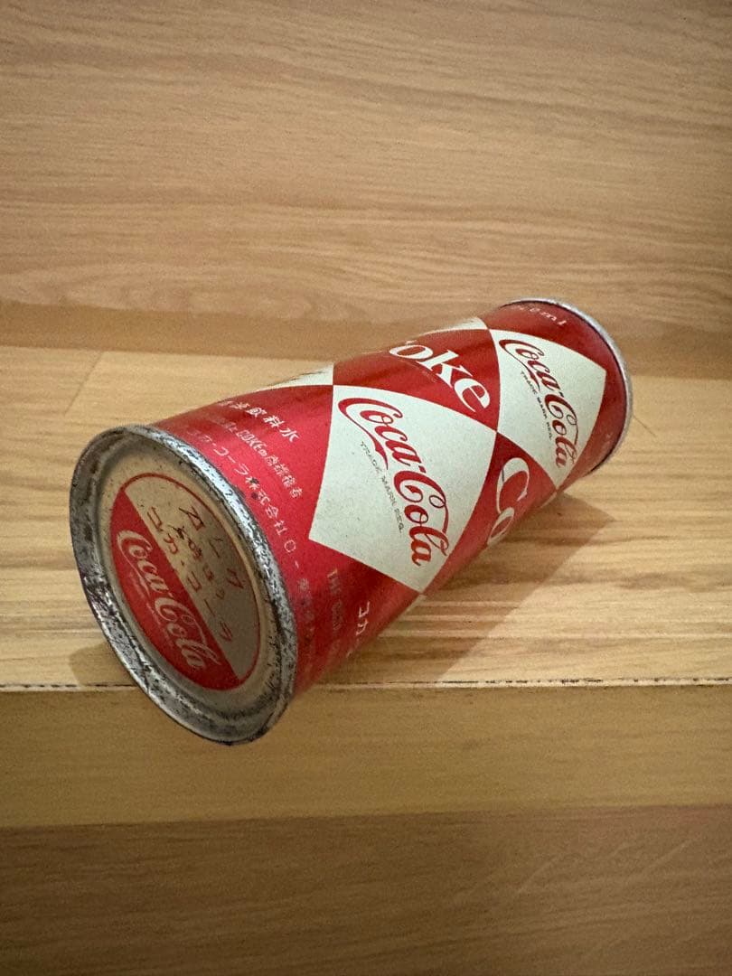 1966年から1969年　古いコーラの缶　ヴィンテージ　缶コーラ