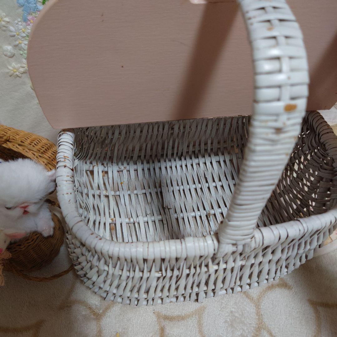 ミサ•*¨*•.¸♬︎ヴィンテージ、デカールホワイトカゴ