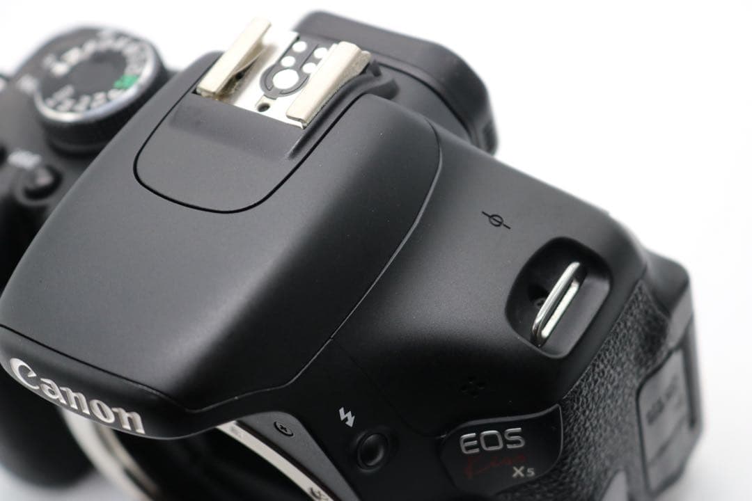 美品 【Canon EOS Kiss X5 トリプルレンズセット】 安心保証あり