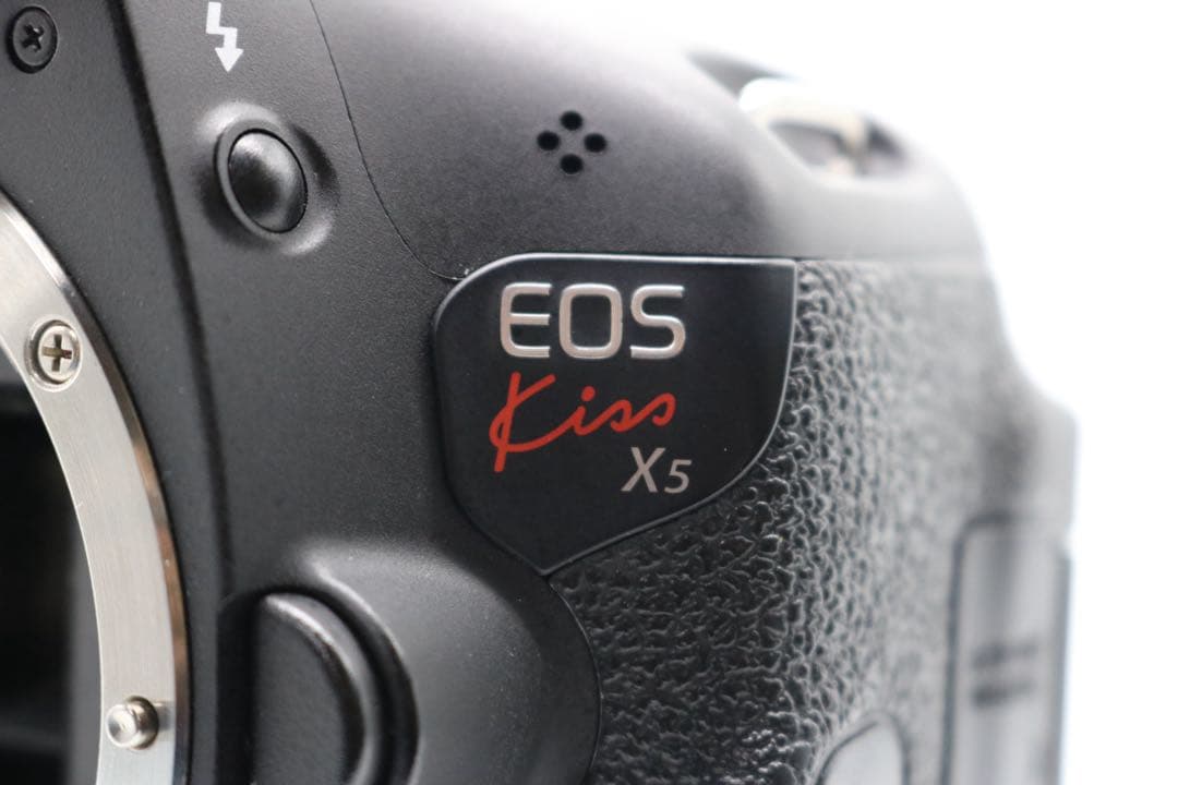 美品 【Canon EOS Kiss X5 トリプルレンズセット】 安心保証あり