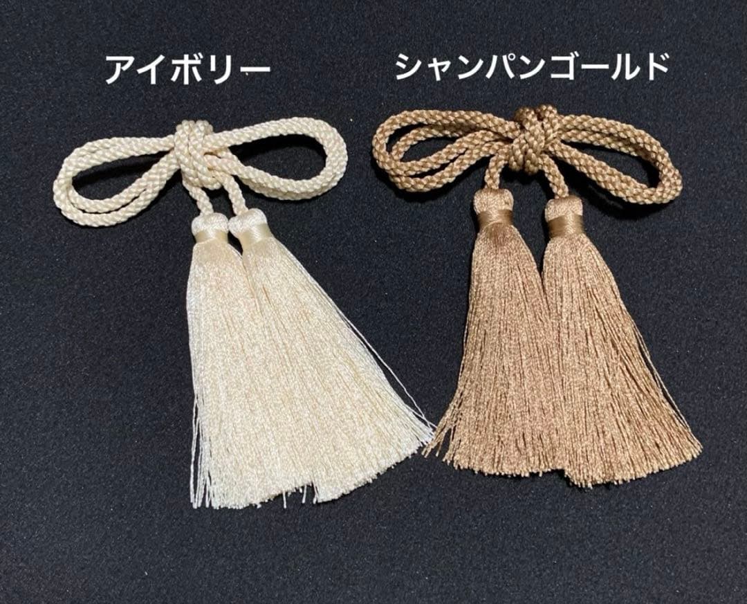 つまみ細工　黒　アイボリー　ゴールド