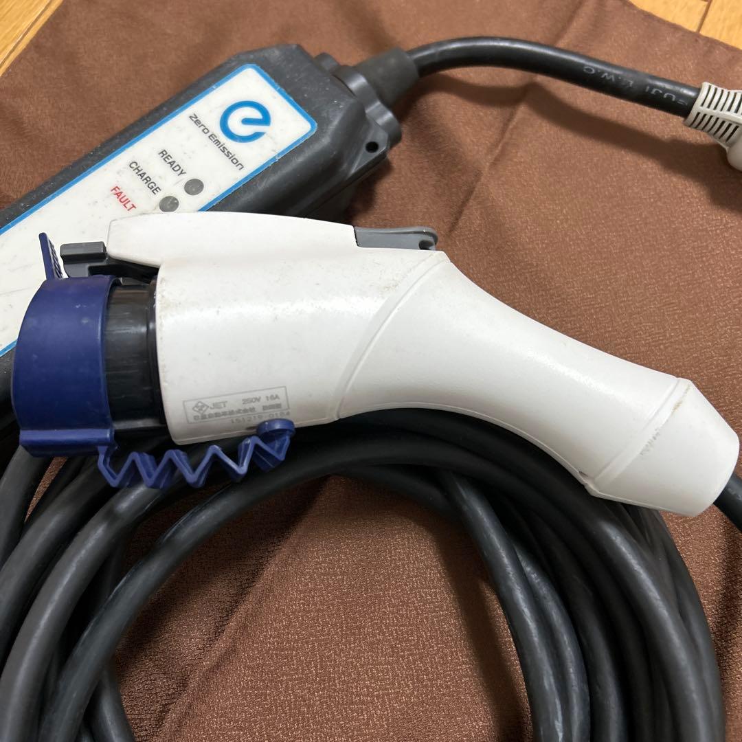 日産リーフ充電ケーブル 29690 3NK5E 2015年製 動作確認OK