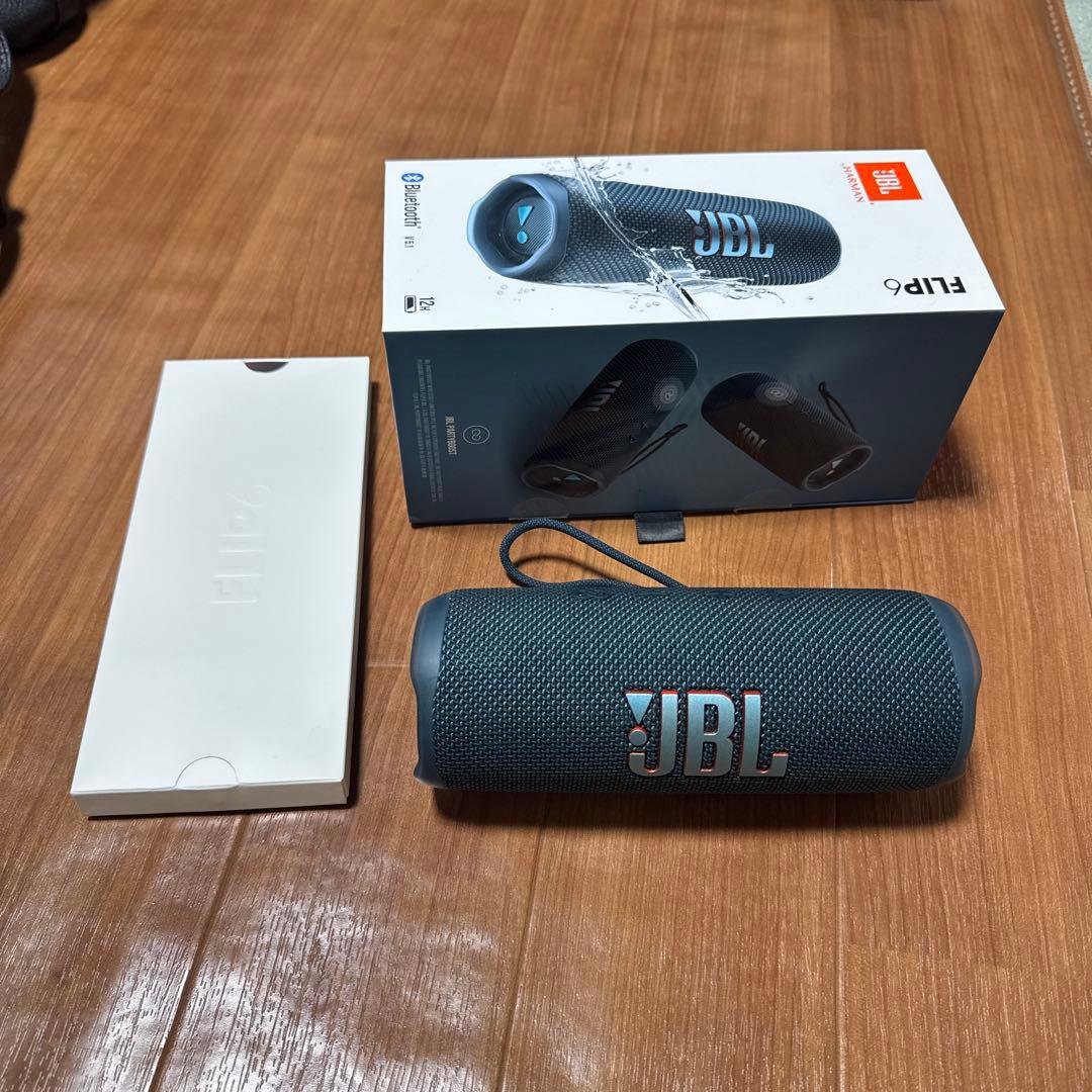 JBL Flip 6 ポータブル ウォーター プルーフ スピーカー B…