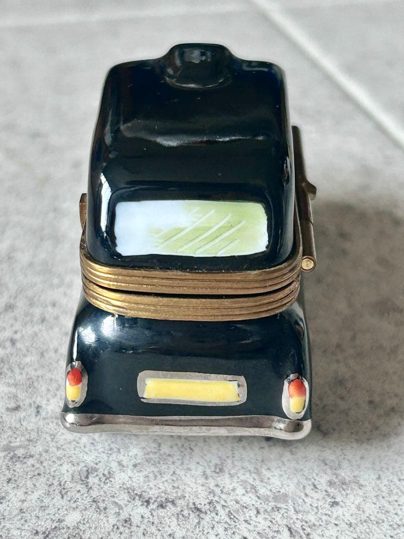 リモージュボックス　フランス製　GR ロンドンタクシー　黒い　小物入れ、置物