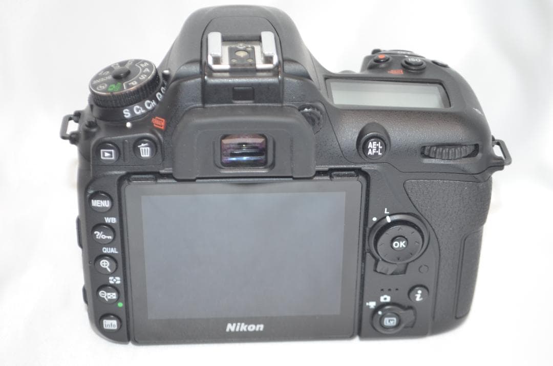 極美品級　シャッター数4300回以下 Nikon D7500☆Wi-Fi搭載