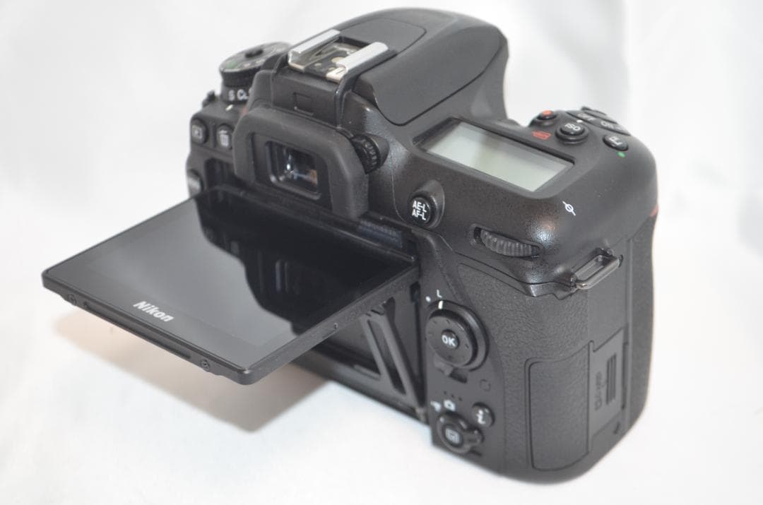 極美品級　シャッター数4300回以下 Nikon D7500☆Wi-Fi搭載