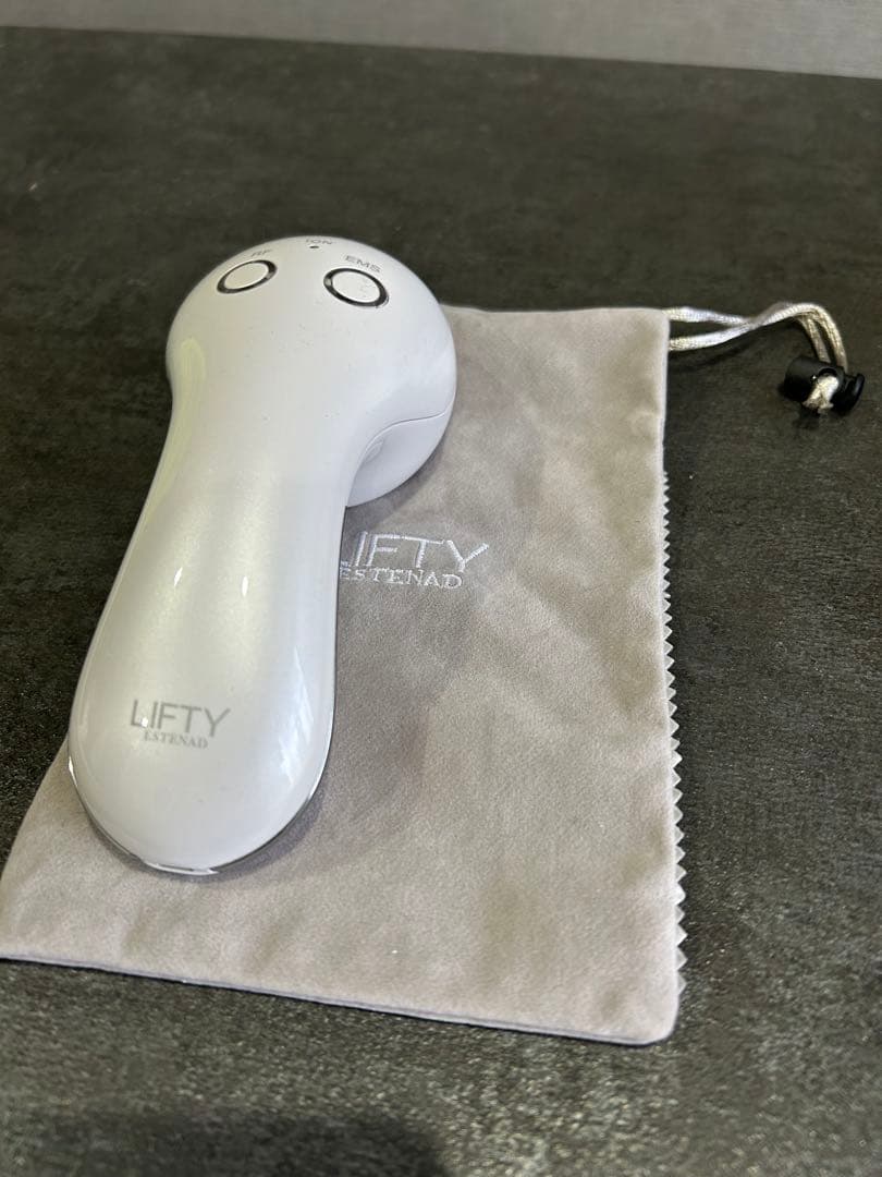 LIFTY 美顔器 ホワイト 専用ポーチ付き