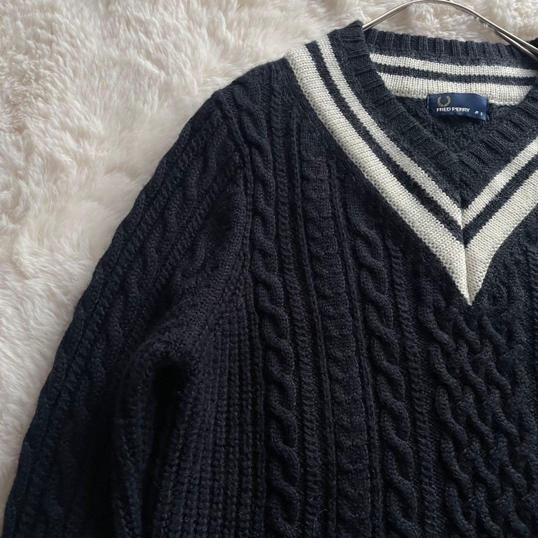 美品　フレッドペリー 表記S ケーブルニット　チルデンニット　ウール　月桂樹　黒