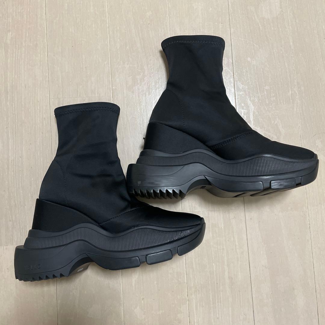 きてぃYELLO DOUBLE SNEAKER SHORT BOOTS