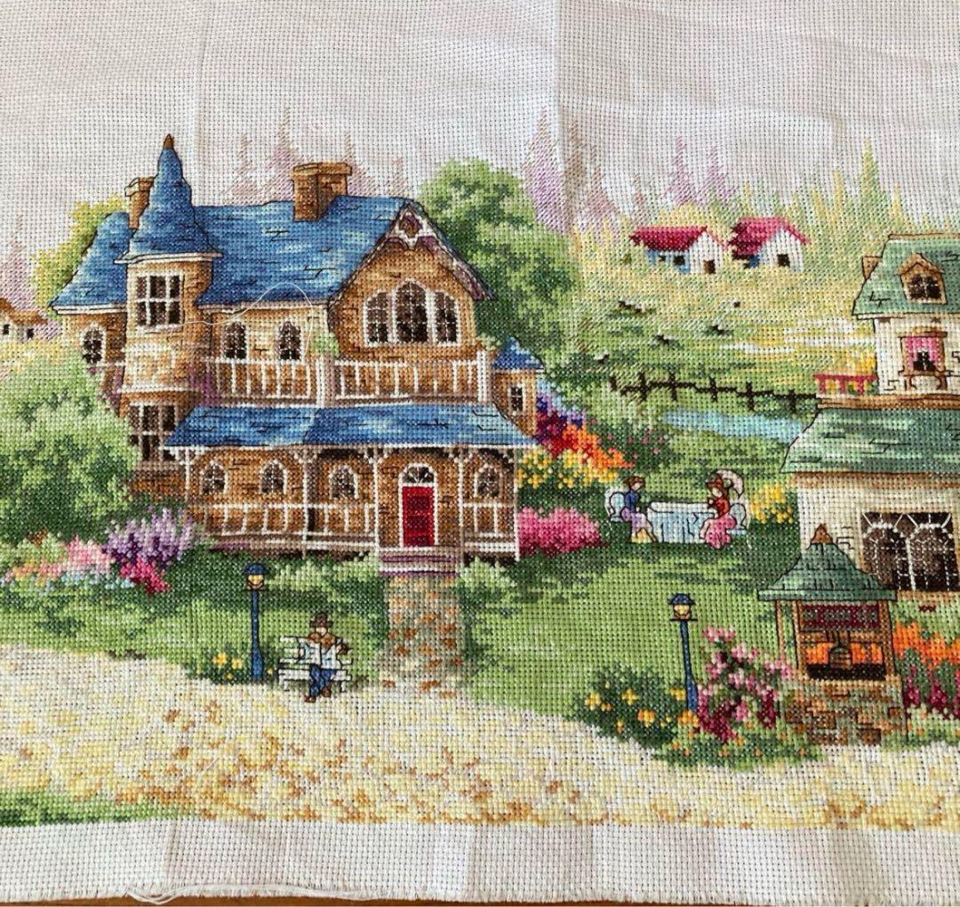 圧巻！160センチのクロスステッチ作品