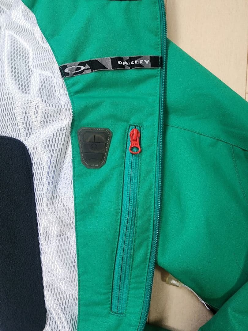 OAKLEY スキーウェア スノーボードウェア グリーン