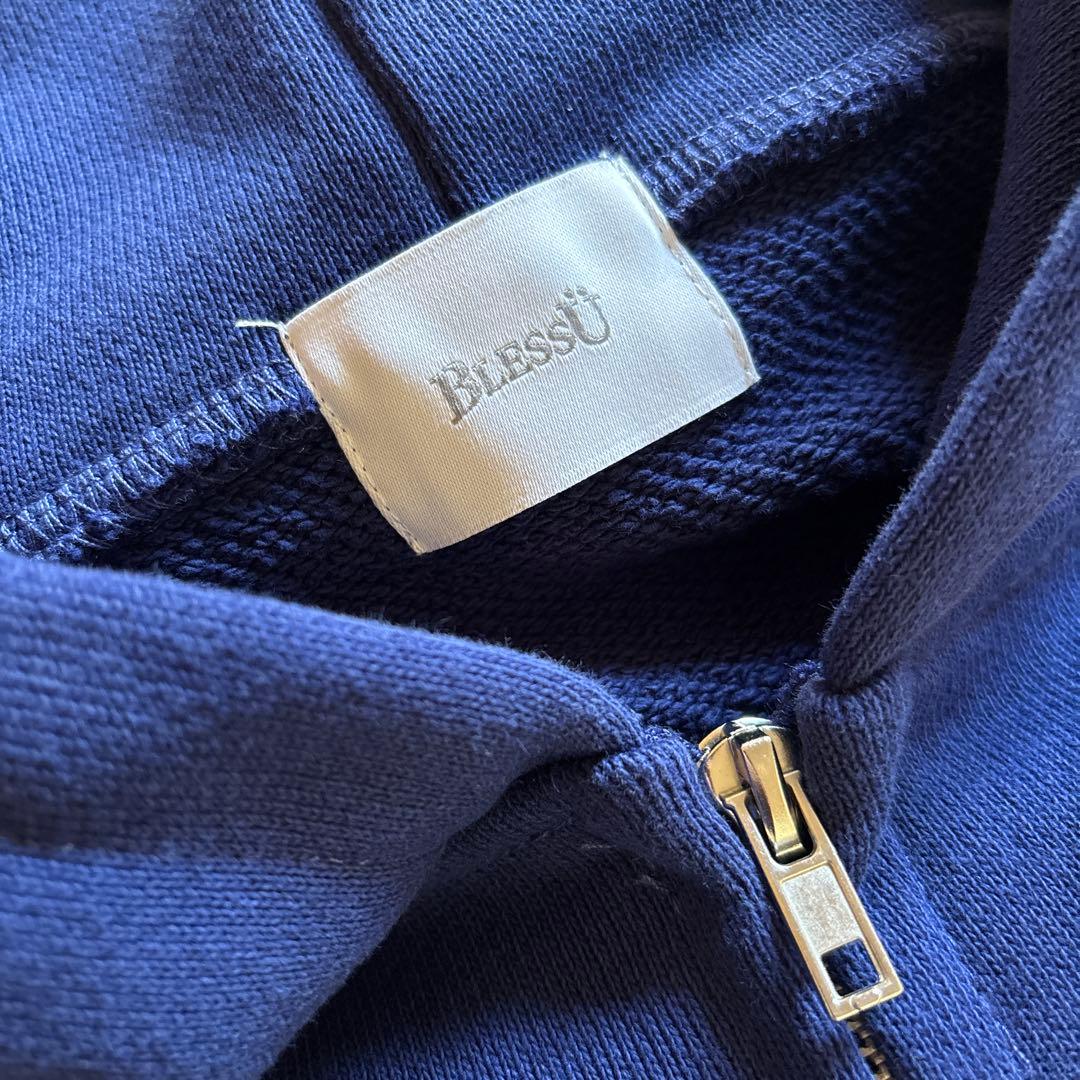 かん BLESSÜ 刺繍 ネイビー ジップアップパーカー