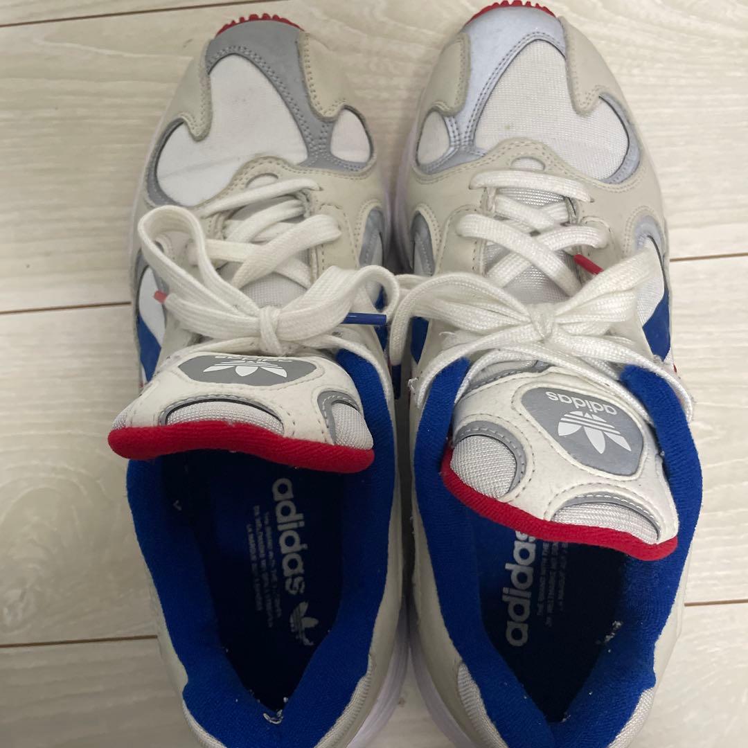 靴 adidas Yung-1Atmos