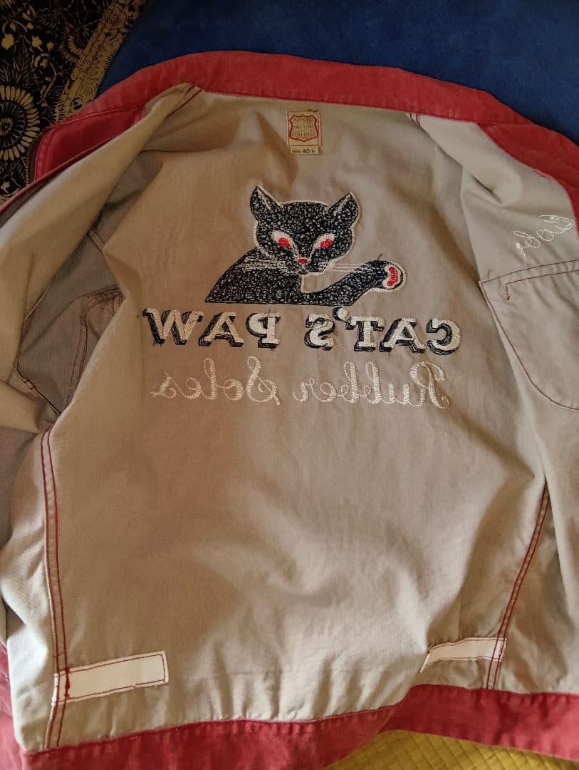 CAT'S PAW 赤 ジップアップジャケット　トリズラー