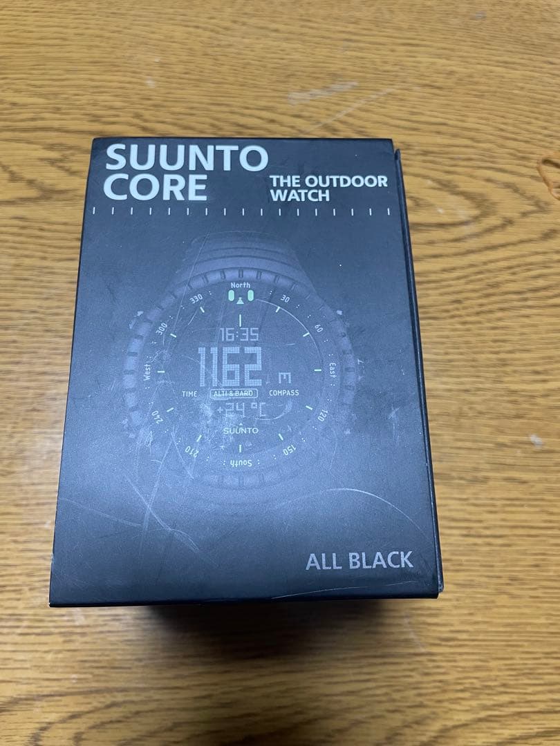 SUUNTO CORE ALL BLACK 箱メタルバンド付き電池交換済み