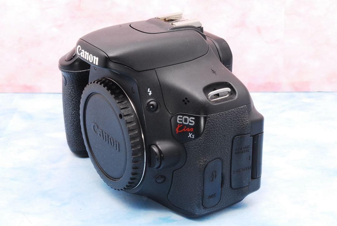 Canon Kiss X5★初心者向け★手ぶれ補正レンズ付★一眼レフカメラ