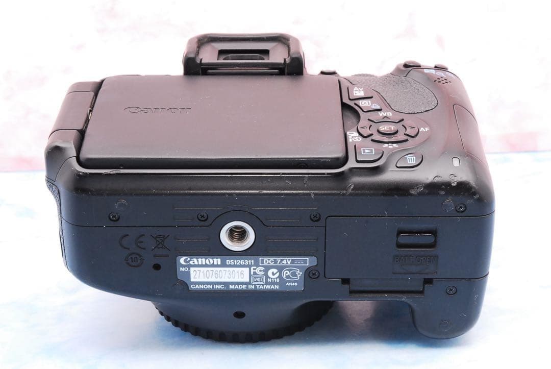 Canon Kiss X5★初心者向け★手ぶれ補正レンズ付★一眼レフカメラ