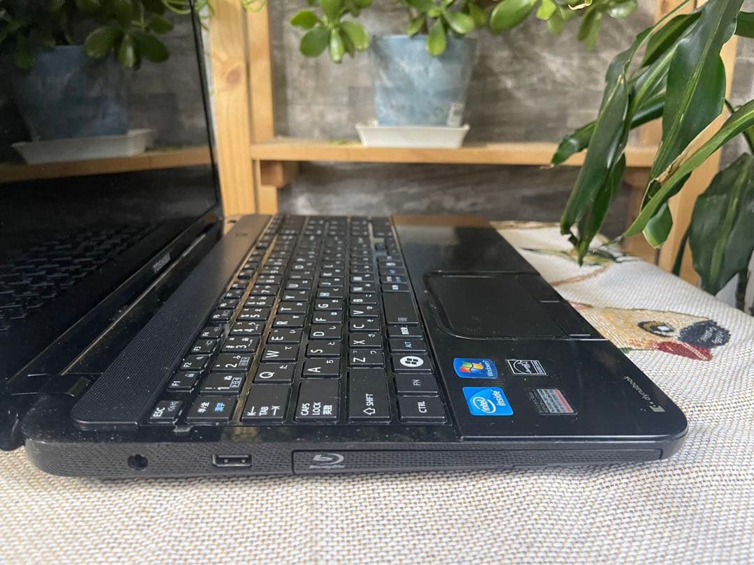 東芝ノートパソコン T552/36FB Windows11