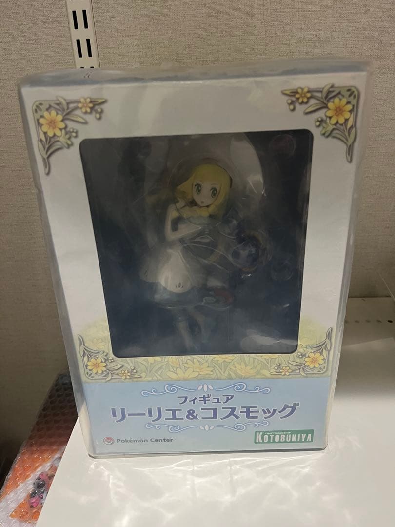リーリエ&コスモッグ フィギュア
