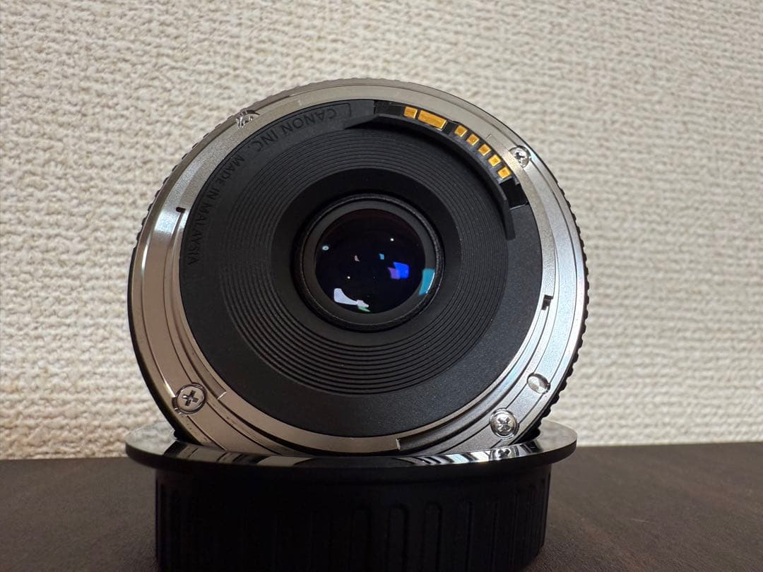 Canon EF 40mm f/2.8 STM レンズ