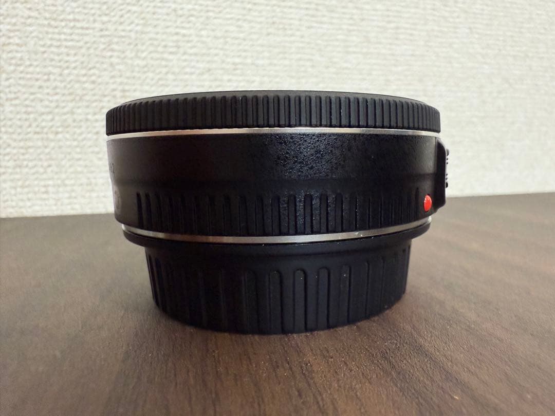 Canon EF 40mm f/2.8 STM レンズ