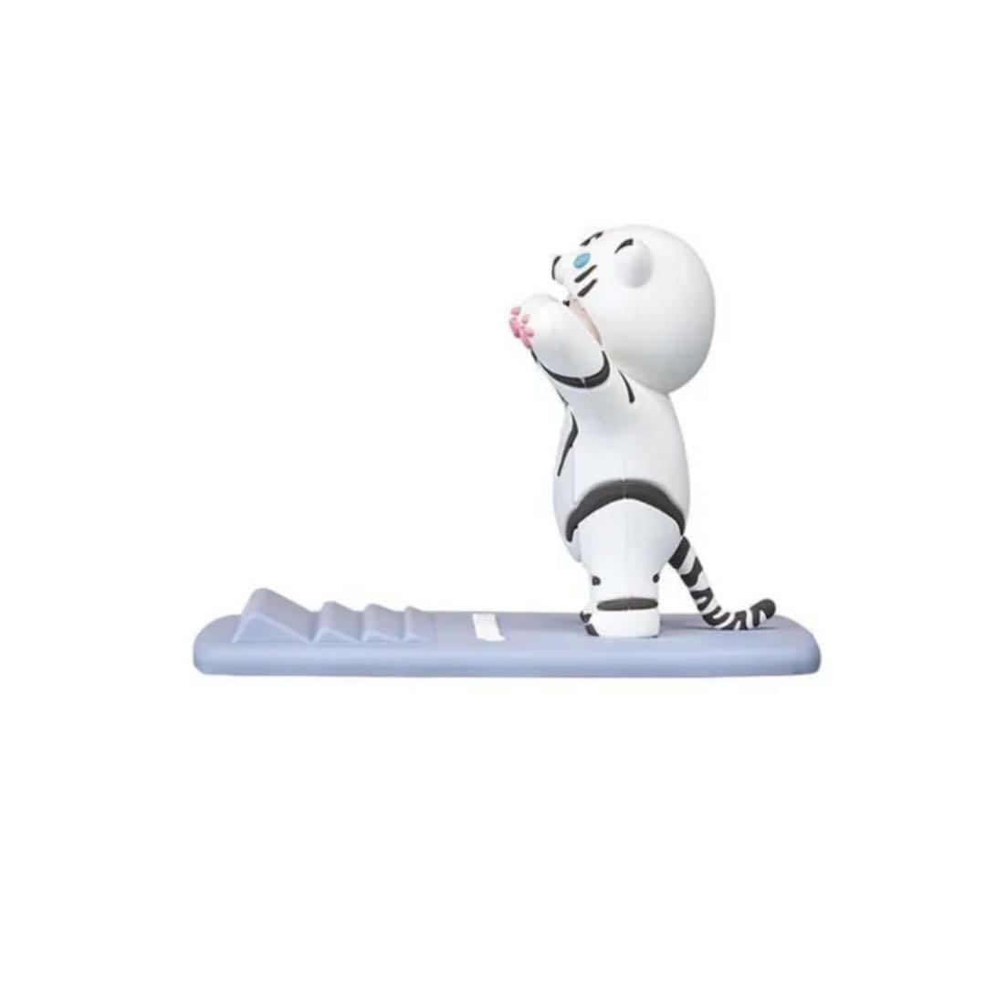 starbucks韓国2022ニューイヤーリミテッドタイガーフィギュアスタンド