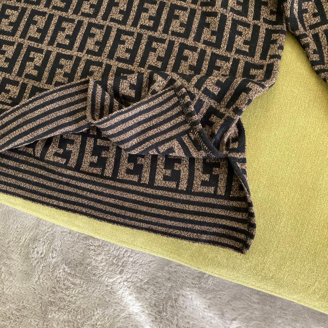 FENDI 長袖セーター ネイビー・ベージュ