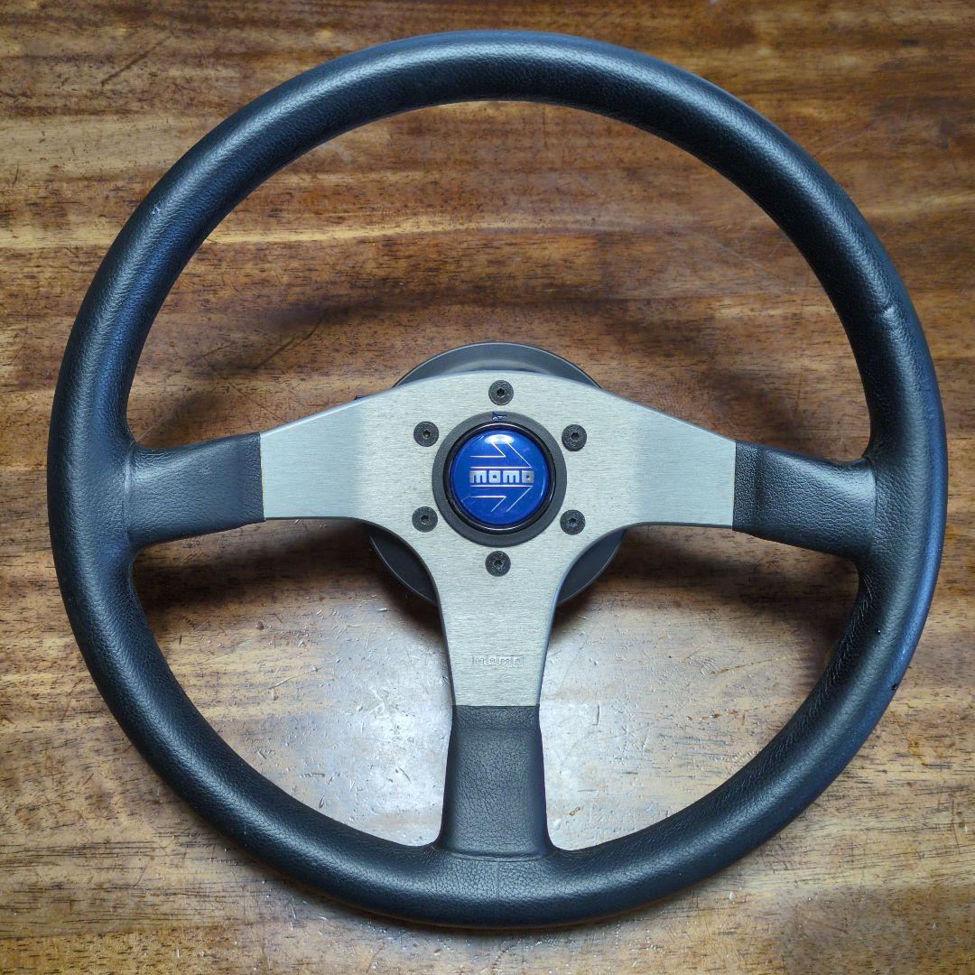 MOMO ステアリング 3スポーク ブラック/シルバー