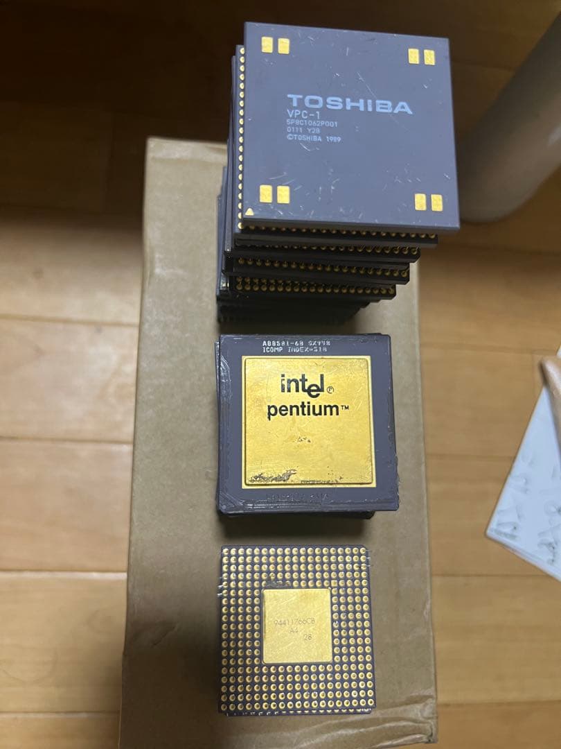 Intel Pentium プロセッサ33個セット
