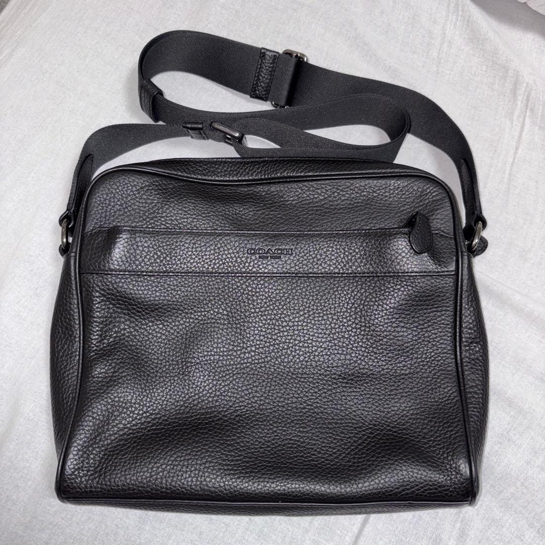 COACH メンズ　ショルダーバッグ　※タグ無し