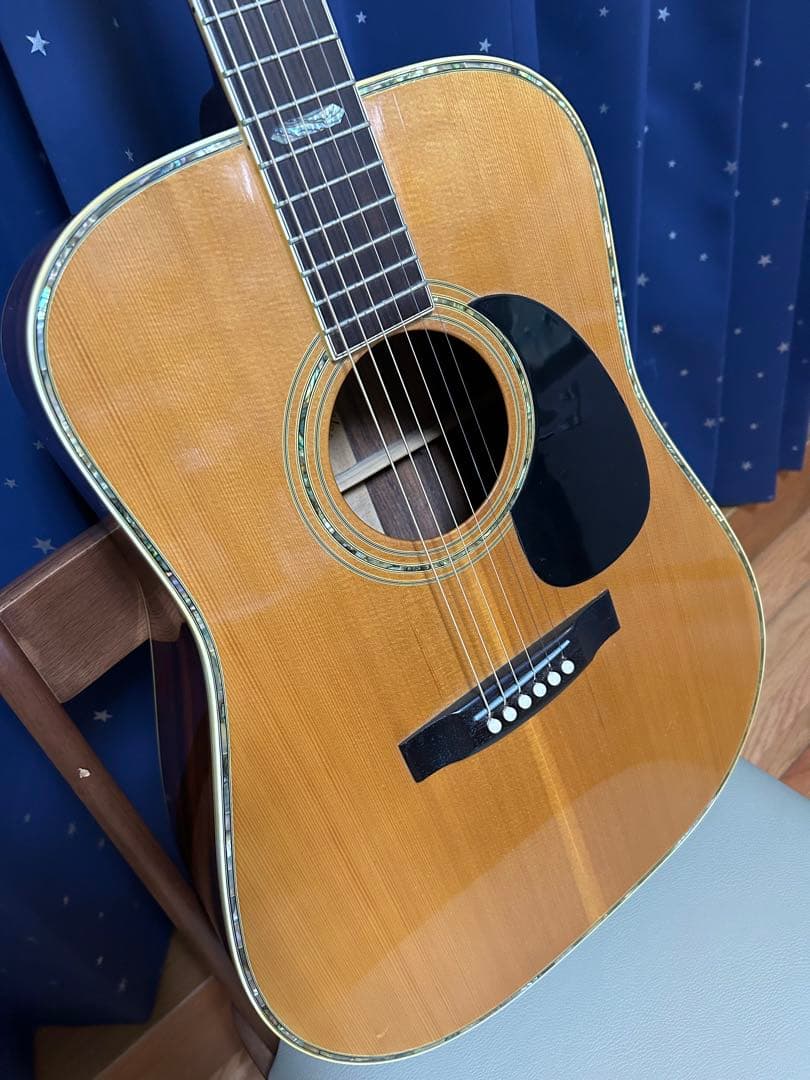 い*ん様 MORALES M80. 超レアー