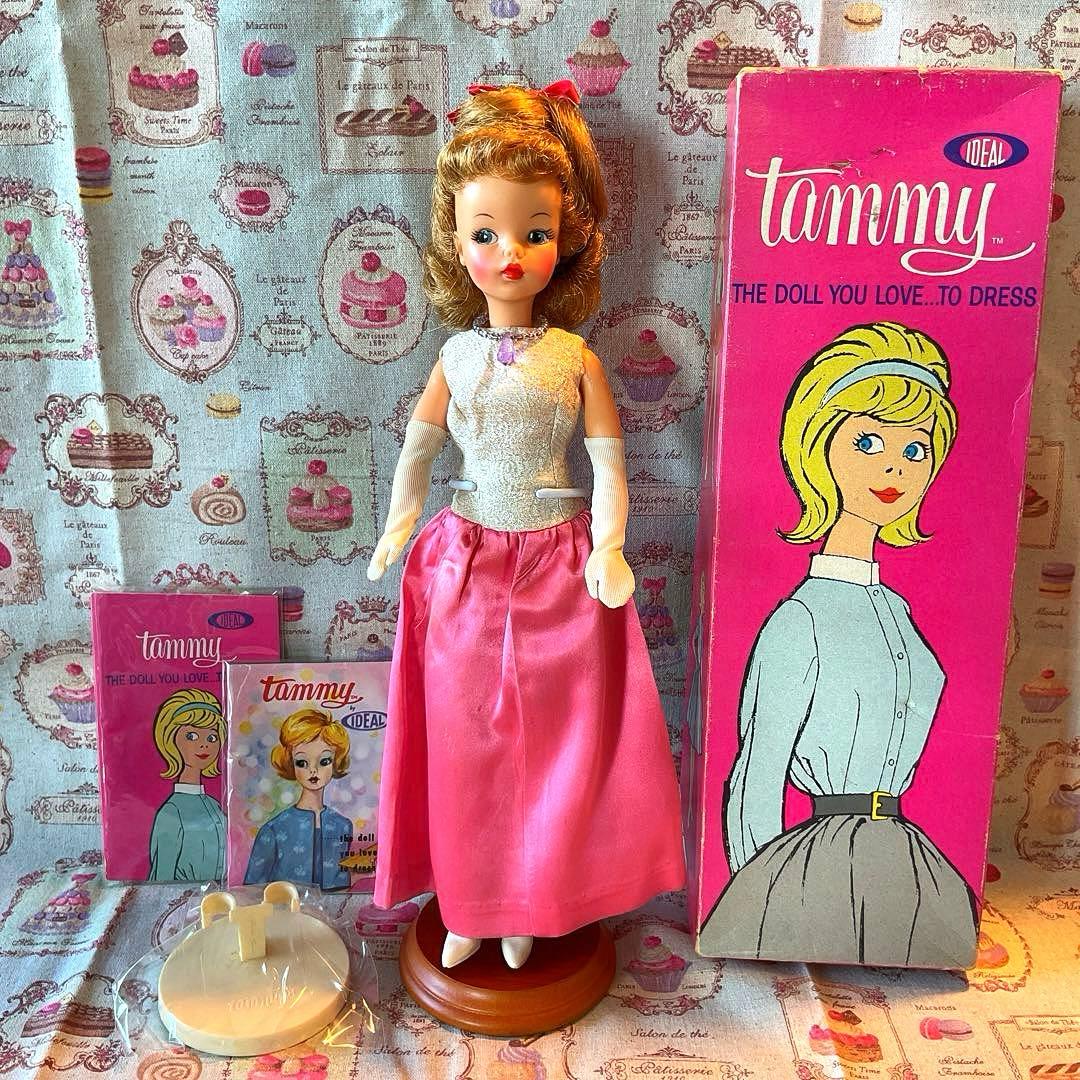 【レア】お団子ヘアのポーズンタミーちゃん(化粧箱&スタンド付き) ★ヴィンテージ