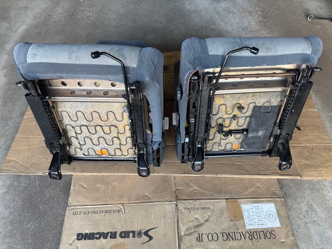 トヨタ　ランドクルーザー 80 純正シート