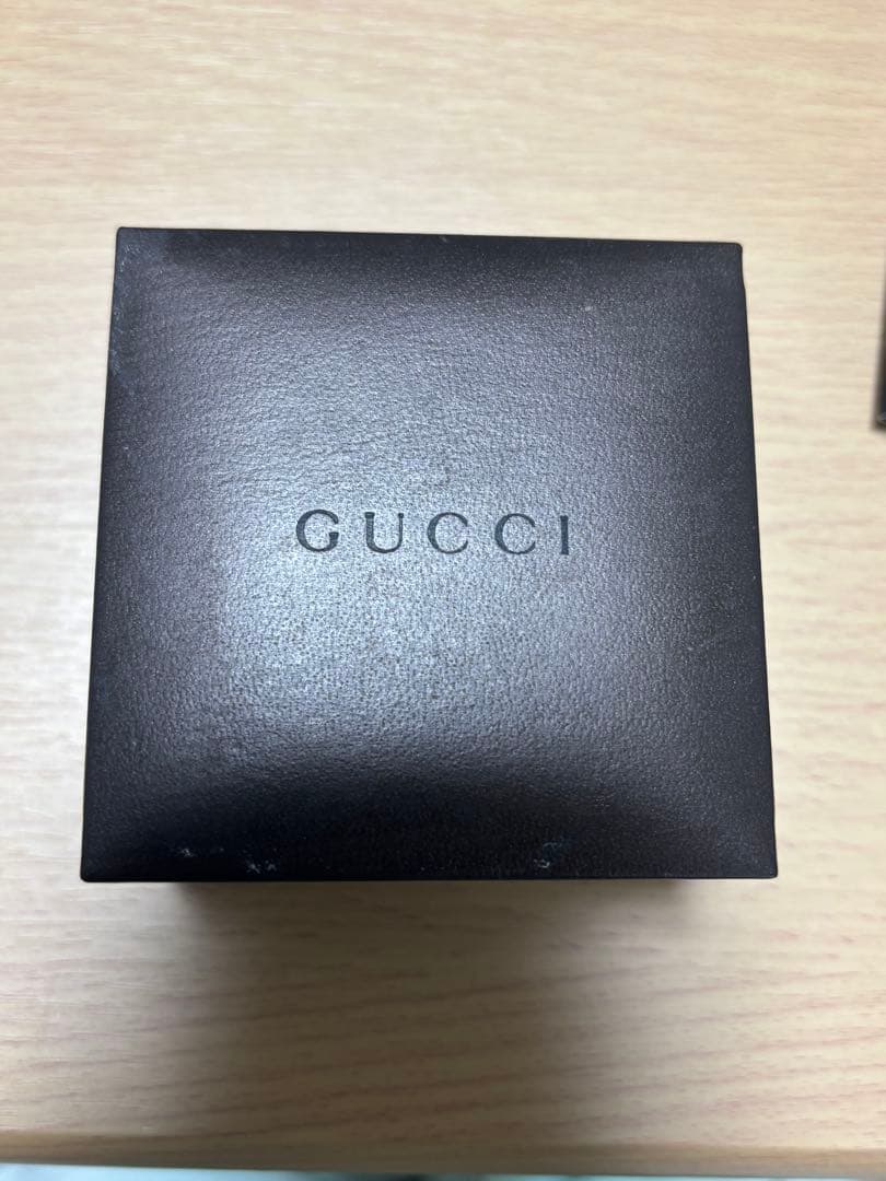 GUCCI シルバーリング ストライプデザイン