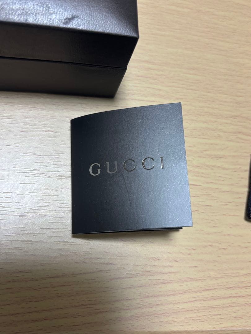 GUCCI シルバーリング ストライプデザイン