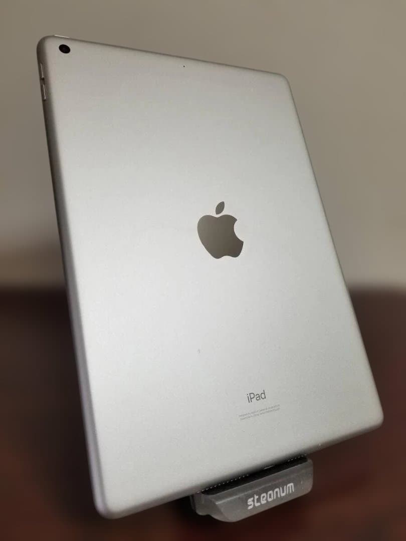 057 美品 iPad 第8世代 10.2 A12◆32GB◆バッテリー98％