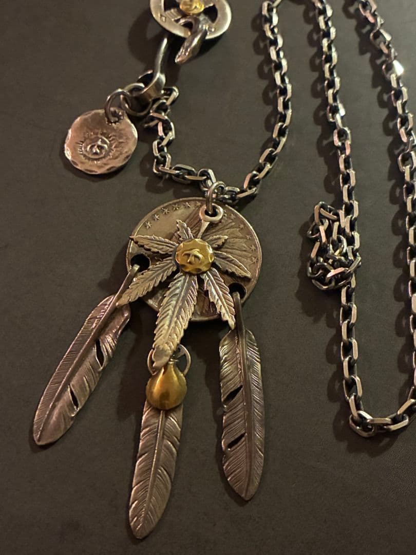 ゴローズ　三点吊り中金メタル付きグラス大イーグルフック細角チェーンセット