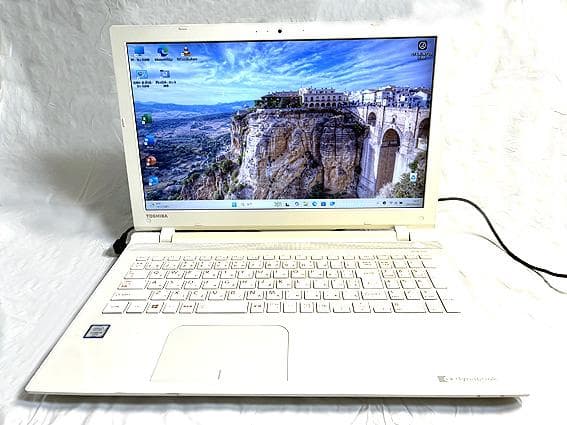 TOSHIBA dynabook AZ35/UW ホワイト