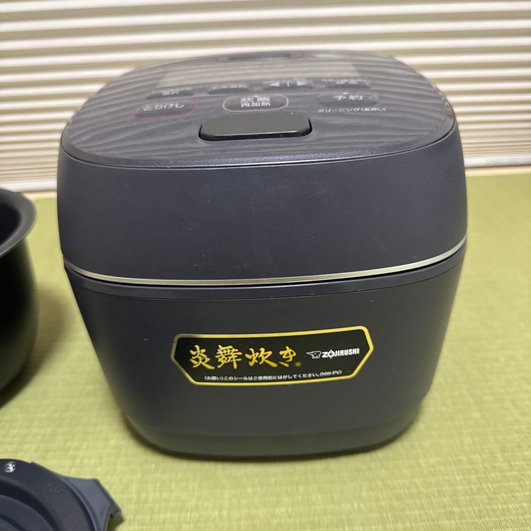 人*の様 炊飯器 象印　炎舞炊き　NW-PV10　 23年製