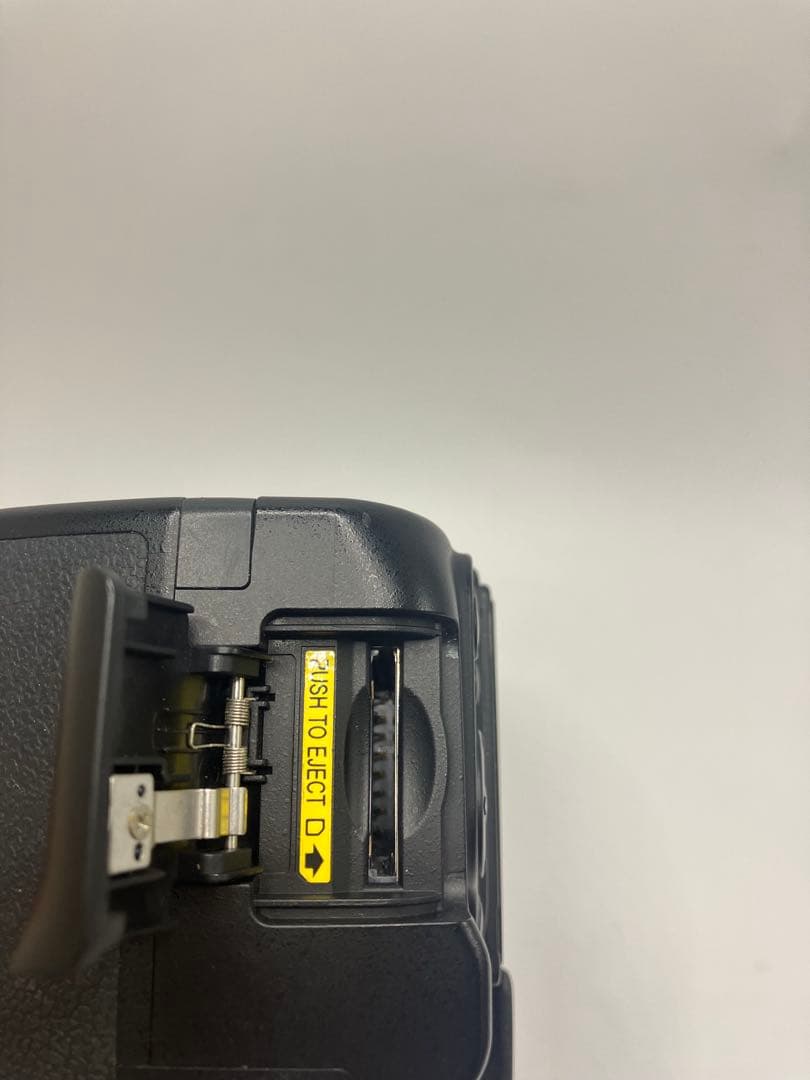 【返品保証・良品】Nikon D5100 + AF-S DX 18-55mm