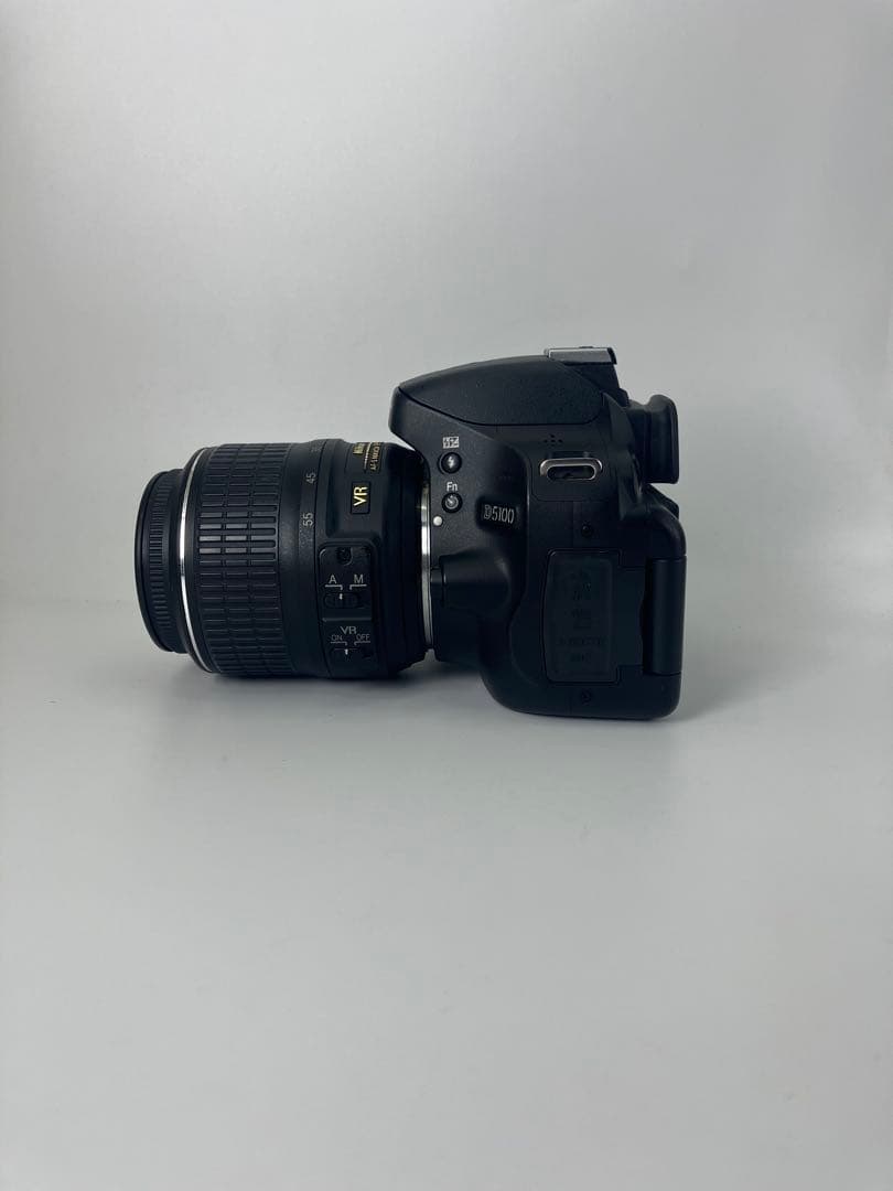 【返品保証・良品】Nikon D5100 + AF-S DX 18-55mm