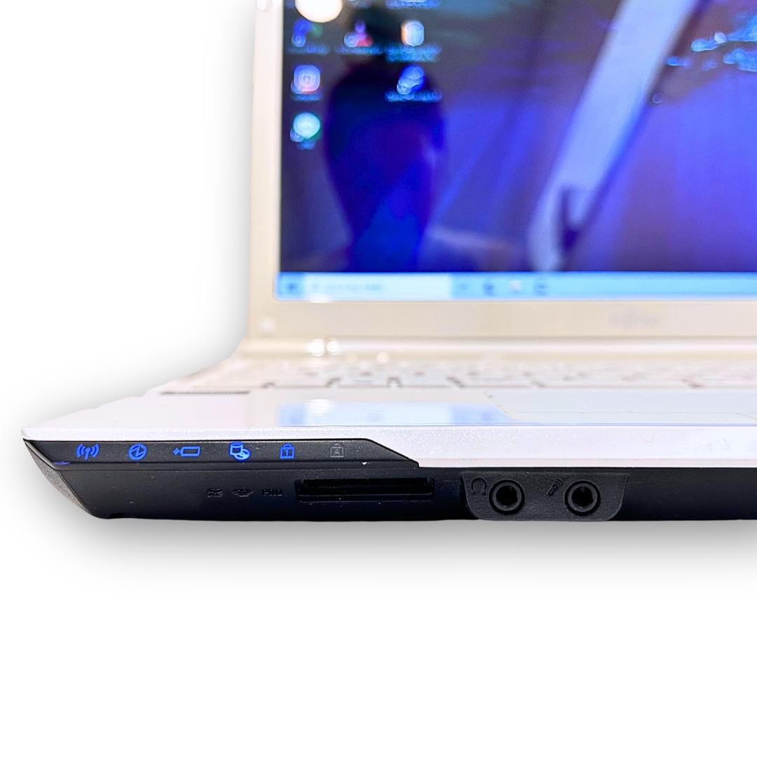 FUJITSU LIFEBOOK人気のカメラ付ノートパソコン/zoom/初心者