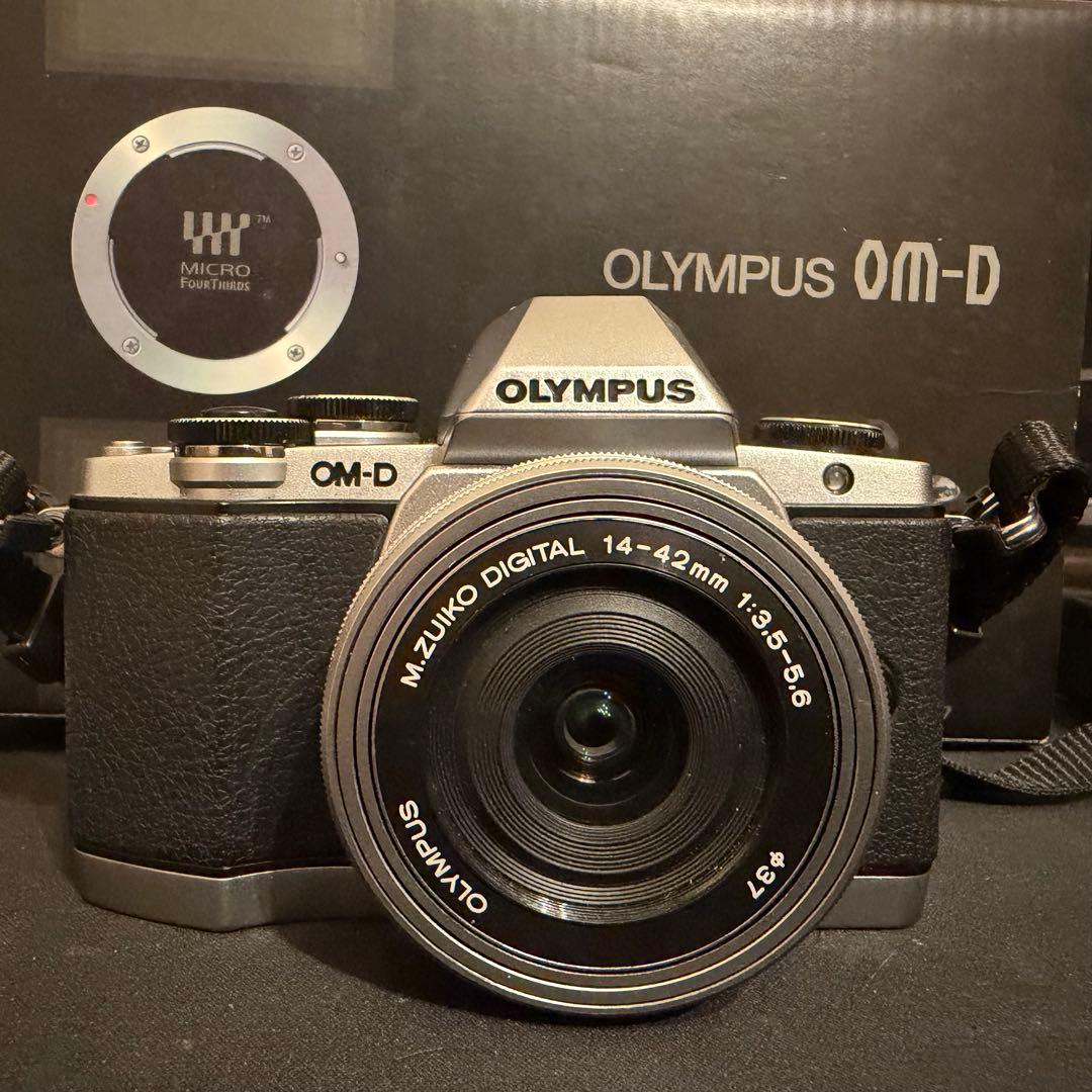 【シャッター数910】OLYMPUS OM-D E-M10 14-42mmEZ