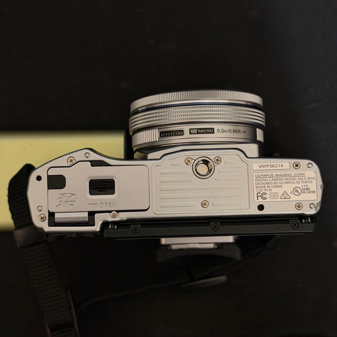 【シャッター数910】OLYMPUS OM-D E-M10 14-42mmEZ