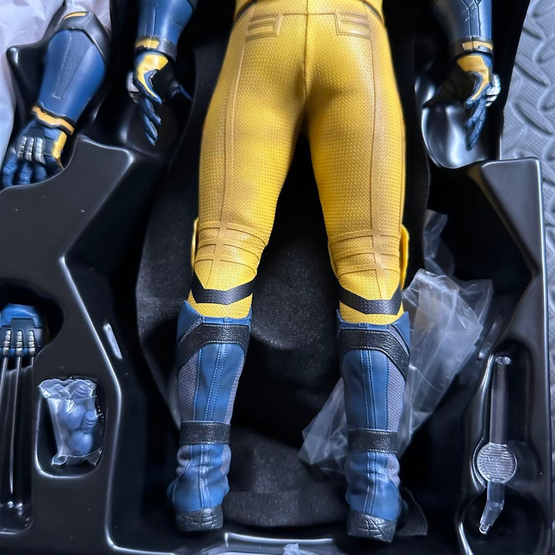 ホットトイズ　ウルヴァリン　ボーナスアクセサリー付き