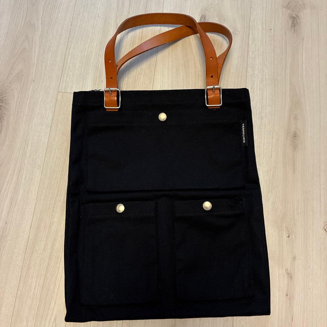 marimekko 黒 キャンバストートバッグ