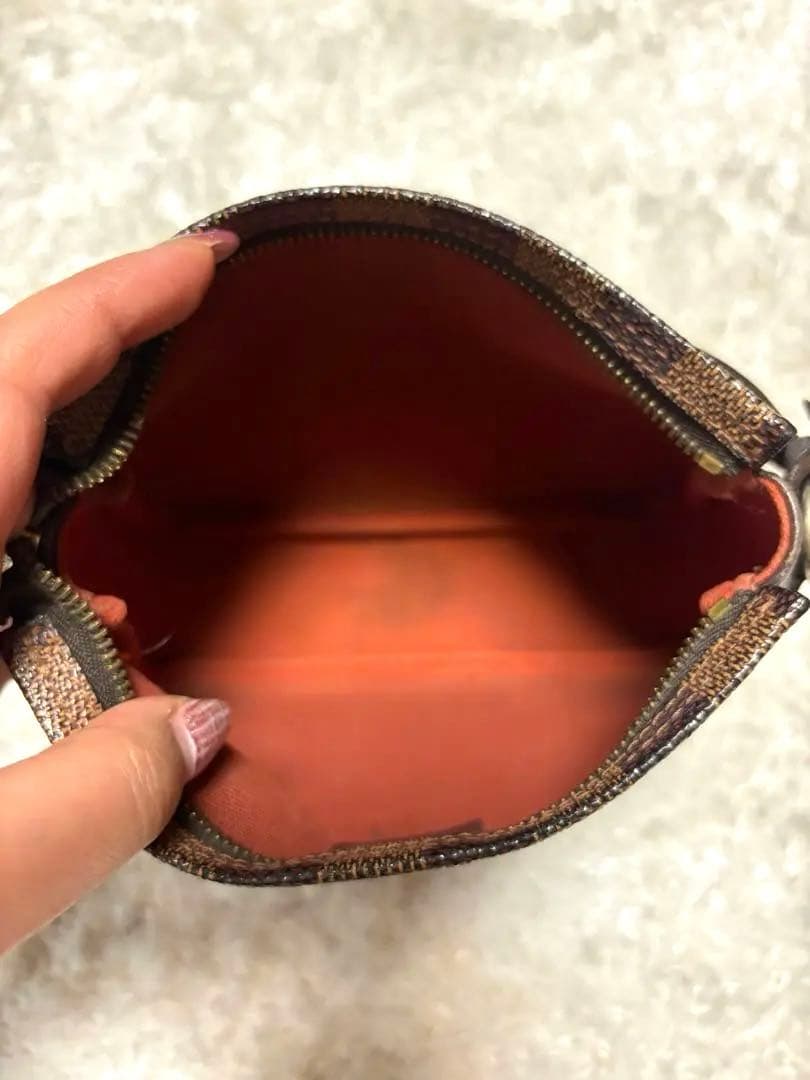 ルイヴィトンダミエ　トゥルースメイクアップ　アクセサリーポーチ　ミニバッグ