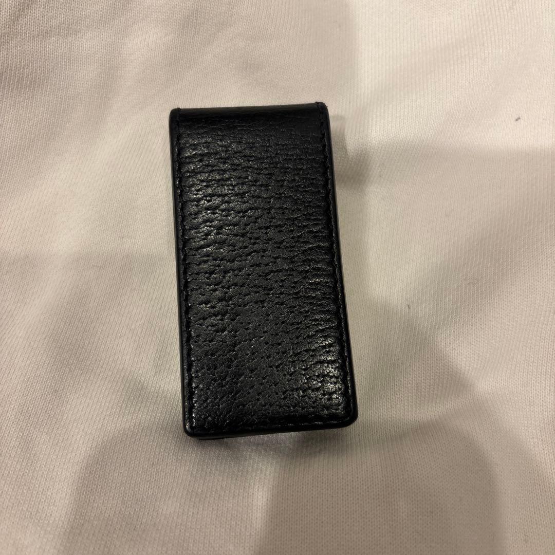 GUCCI ブラックレザー マネークリップ 蜂モチーフ