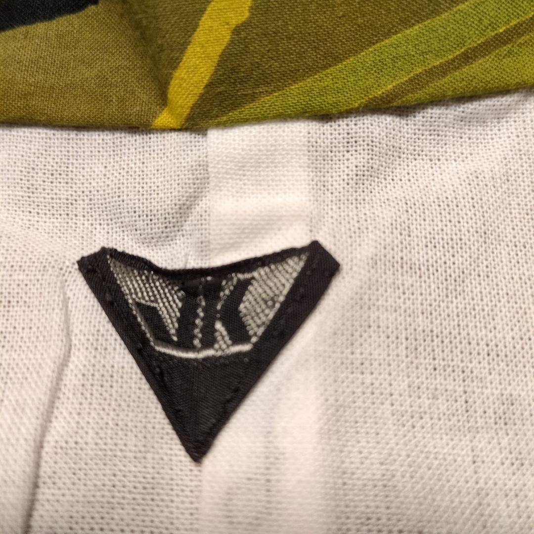 ❤コシノ　ジュンコ　新品　手縫い　浴衣 モスグリーンに山吹き色のユリ